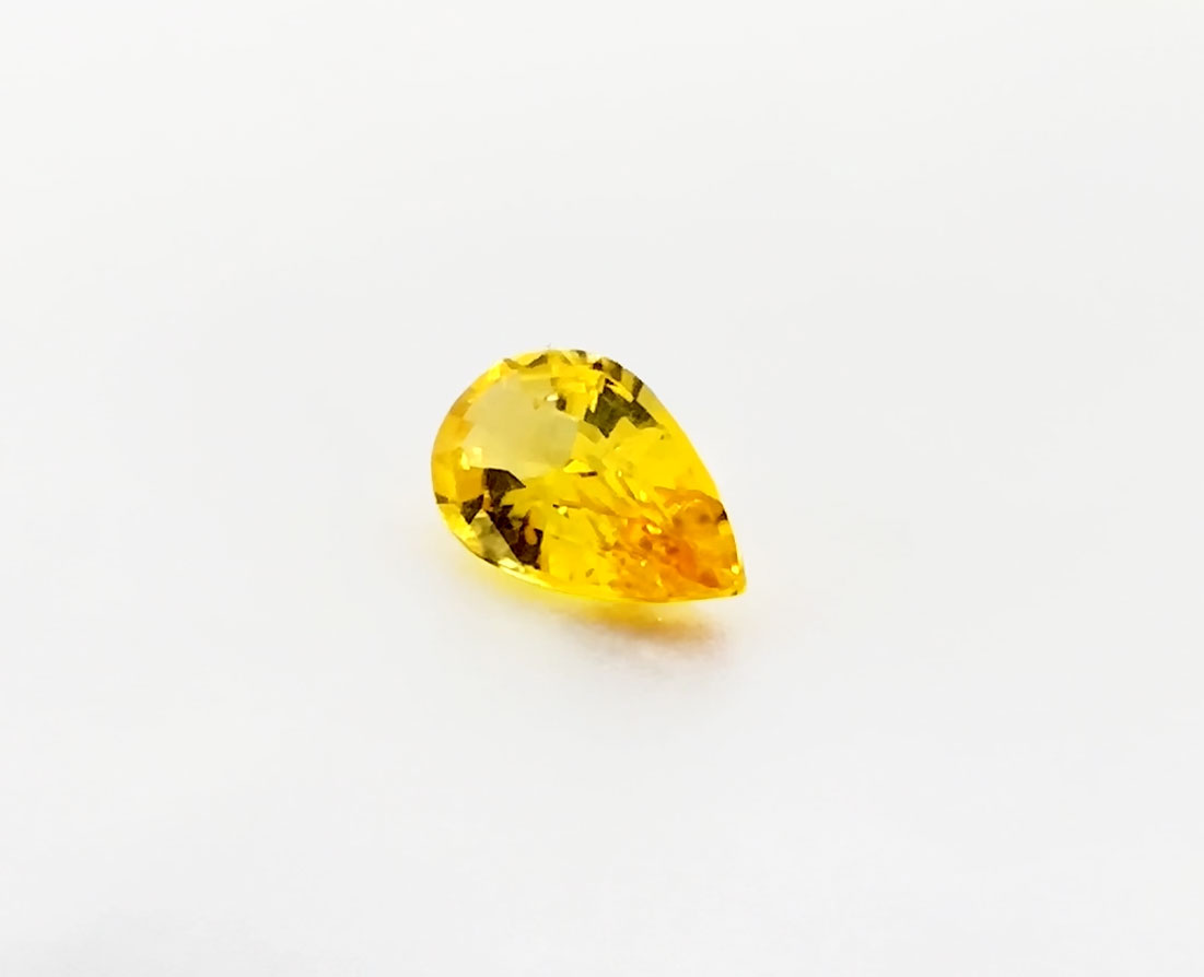 1.05 ct Ceylon Yellow Sapphire – Pear Cut, Certified Sri Lankan Gemstone